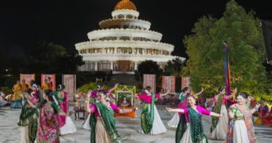 જન્માષ્ટમી ઉત્સવે આર્ટ ઓફ લિવિંગ આંતરરાષ્ટ્રીય કેન્દ્રને ભક્તિ, સંસ્કૃતિ અને આનંદથી જીવંત બનાવ્યું