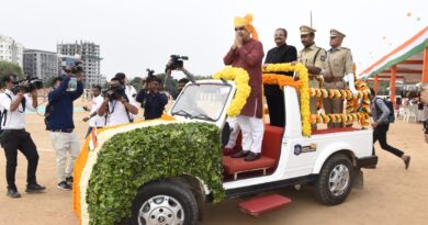 ગાંધીનગરમાં 79મા સ્વાતંત્ર્ય પર્વની ભવ્ય ઉજવણી: ગૃહ રાજ્યમંત્રી હર્ષ સંઘવીએ ફરકાવ્યો તિરંગો