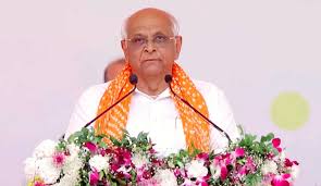 मुख्यमंत्री भूपेंद्र पटेलने 1500 से अधिक वकीलों को दिए नोटरी प्रमाण पत्र