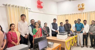 પોસ્ટમાસ્ટર જનરલ કૃષ્ણ કુમાર યાદવે ગાંધીનગરમાં સેક્ટર-17 પોસ્ટ ઓફિસમાં આધાર સેવા કેન્દ્રનું કર્યું શુભારંભ