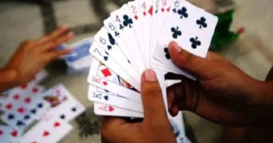 गांधीनगर में जुए के अड्डे पर पुलिस का छापा: फतेहपुरा से 10 जुआरी गिरफ्तार, नकद बरामद