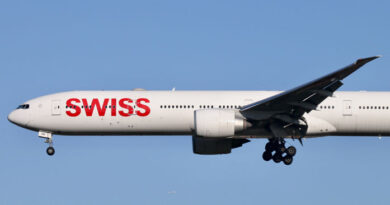 दिल्ली से ज्यूरिख जा रहे विमान के इंजन में लगी आग, पायलट की सूझबूझ से बचीं 232 जानें