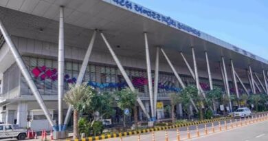 अहमदाबाद एयरपोर्ट पर कस्टम्स की बड़ी कार्रवाई: ₹4 करोड़ का गांजा जब्त अहमदाबाद एयरपोर्ट पर कस्टम्स की बड़ी कार्रवाई: ₹4 करोड़ का गांजा जब्त