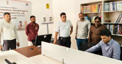 ગાંધીનગર જિલ્લા કલેક્ટર દ્વારા વડસર લાઇબ્રેરીની આકસ્મિક મુલાકાત